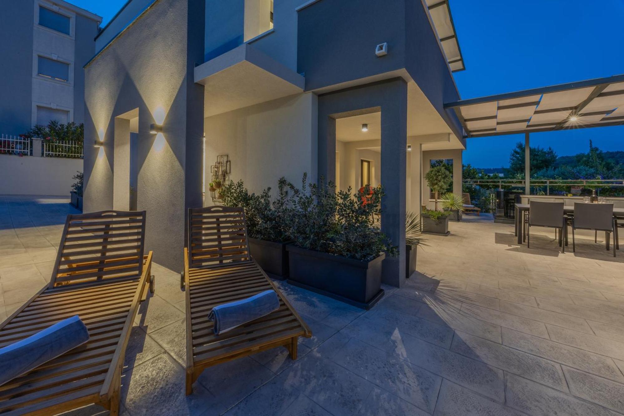Villa Roma Sauna And Hydrotherapy Pool Trogir Extérieur photo