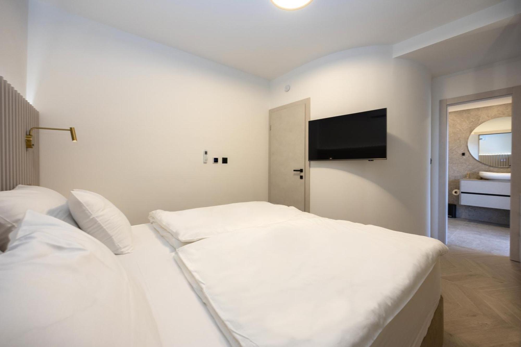 Villa Roma Sauna And Hydrotherapy Pool Trogir Extérieur photo