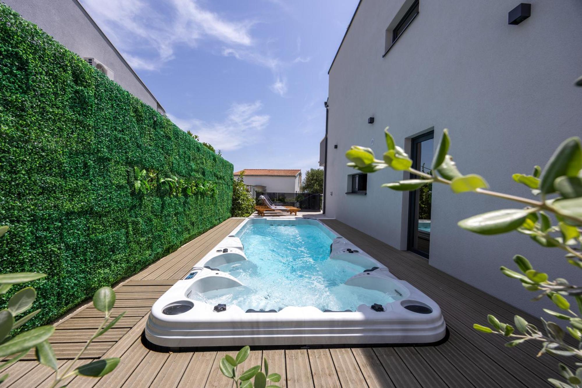 Villa Roma Sauna And Hydrotherapy Pool Trogir Extérieur photo